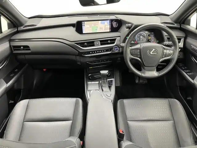 レクサス ＵＸ 250h バージョンC 岡山県 2020(令2)年 2.9万km アンバークリスタルシャイン 純正１０．２５インチナビ/（CD/DVD/フルセグ/AUX/USB）/バックカメラ/サンルーフ/レーダークルーズコントロール/ステアリングヒーター/合皮シート/パワーシート（運転席/助手席）/シートヒーター（運転席/助手席）/ビルトインＥＴＣ２．０/純正ドライブレコーダー（前/後）/コーナーセンサー（前/後）/踏み間違い防止/衝突軽減ブレーキ/ブラインドスポットモニター/レーンキープアシスト/LEDヘッドライト/オートライト/オートハイビーム/オートブレーキホールド/ワイヤレス充電/純正17インチAW/純正フロアマット/スマートキー×3