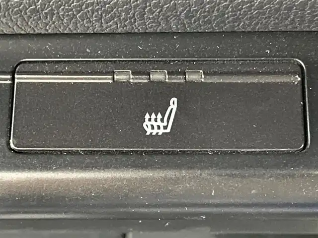 レクサス ＵＸ 250h バージョンC 岡山県 2020(令2)年 2.9万km アンバークリスタルシャイン 純正１０．２５インチナビ/（CD/DVD/フルセグ/AUX/USB）/バックカメラ/サンルーフ/レーダークルーズコントロール/ステアリングヒーター/合皮シート/パワーシート（運転席/助手席）/シートヒーター（運転席/助手席）/ビルトインＥＴＣ２．０/純正ドライブレコーダー（前/後）/コーナーセンサー（前/後）/踏み間違い防止/衝突軽減ブレーキ/ブラインドスポットモニター/レーンキープアシスト/LEDヘッドライト/オートライト/オートハイビーム/オートブレーキホールド/ワイヤレス充電/純正17インチAW/純正フロアマット/スマートキー×3