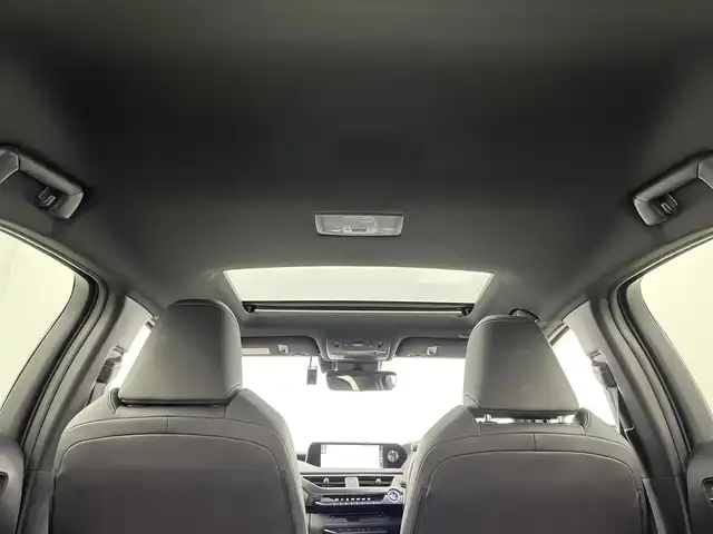 レクサス ＵＸ 250h バージョンC 岡山県 2020(令2)年 2.9万km アンバークリスタルシャイン 純正１０．２５インチナビ/（CD/DVD/フルセグ/AUX/USB）/バックカメラ/サンルーフ/レーダークルーズコントロール/ステアリングヒーター/合皮シート/パワーシート（運転席/助手席）/シートヒーター（運転席/助手席）/ビルトインＥＴＣ２．０/純正ドライブレコーダー（前/後）/コーナーセンサー（前/後）/踏み間違い防止/衝突軽減ブレーキ/ブラインドスポットモニター/レーンキープアシスト/LEDヘッドライト/オートライト/オートハイビーム/オートブレーキホールド/ワイヤレス充電/純正17インチAW/純正フロアマット/スマートキー×3