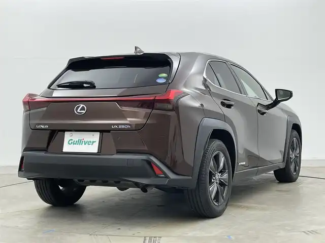 レクサス ＵＸ 250h バージョンC 岡山県 2020(令2)年 2.9万km アンバークリスタルシャイン 純正１０．２５インチナビ/（CD/DVD/フルセグ/AUX/USB）/バックカメラ/サンルーフ/レーダークルーズコントロール/ステアリングヒーター/合皮シート/パワーシート（運転席/助手席）/シートヒーター（運転席/助手席）/ビルトインＥＴＣ２．０/純正ドライブレコーダー（前/後）/コーナーセンサー（前/後）/踏み間違い防止/衝突軽減ブレーキ/ブラインドスポットモニター/レーンキープアシスト/LEDヘッドライト/オートライト/オートハイビーム/オートブレーキホールド/ワイヤレス充電/純正17インチAW/純正フロアマット/スマートキー×3