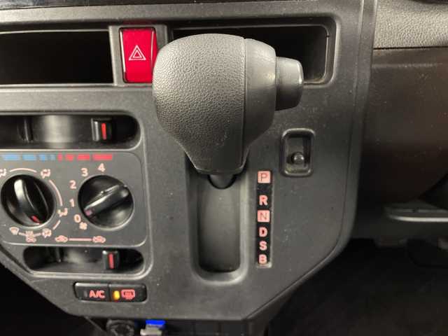 ダイハツ トール X SAⅢ 道央・札幌 2019(平31)年 13.1万km レーザーブルークリスタルシャイン ・4WD/寒冷地仕様/・純正ナビ　フルセグ/BT/CD/DVD/SD/USB/・バックカメラ/・片側パワースライド/・コーナーセンサー/・アイドリングストップ/・オートハイビーム/・オートライト/・ETC/・夏タイヤAW積込/・社外エンジンスターター/・前方ドライブレコーダー/・純正フロアマット/・ドアバイザー/・衝突被害軽減システム/・スマートキー×2/・保証書/取説/・記録簿