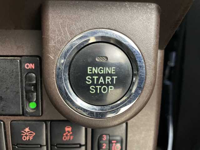 ダイハツ トール X SAⅢ 道央・札幌 2019(平31)年 13.1万km レーザーブルークリスタルシャイン ・4WD/寒冷地仕様/・純正ナビ　フルセグ/BT/CD/DVD/SD/USB/・バックカメラ/・片側パワースライド/・コーナーセンサー/・アイドリングストップ/・オートハイビーム/・オートライト/・ETC/・夏タイヤAW積込/・社外エンジンスターター/・前方ドライブレコーダー/・純正フロアマット/・ドアバイザー/・衝突被害軽減システム/・スマートキー×2/・保証書/取説/・記録簿