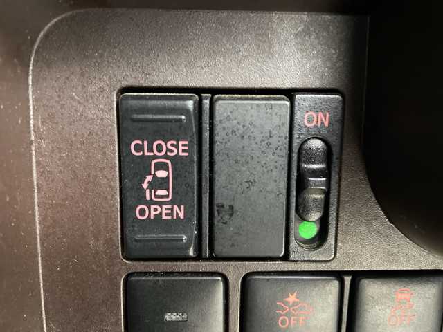 ダイハツ トール X SAⅢ 道央・札幌 2019(平31)年 13.1万km レーザーブルークリスタルシャイン ・4WD/寒冷地仕様/・純正ナビ　フルセグ/BT/CD/DVD/SD/USB/・バックカメラ/・片側パワースライド/・コーナーセンサー/・アイドリングストップ/・オートハイビーム/・オートライト/・ETC/・夏タイヤAW積込/・社外エンジンスターター/・前方ドライブレコーダー/・純正フロアマット/・ドアバイザー/・衝突被害軽減システム/・スマートキー×2/・保証書/取説/・記録簿