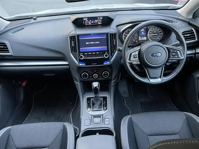 スバル インプレッサ スポーツ 2．0i－L アイサイト 東京都 2017(平29)年 8.1万km クリスタルホワイトP 【(株)IDOMが運営する【じしゃロン昭島店】の自社ローン対象車両になります。こちらは現金ご利用時の価格です。自社ローンご希望の方は別途その旨お申付け下さい。】/ディーラーOPナビ/BT/SD/CD/DVD/フルセグ/ワンオーナー/バック、サイドカメラ/ドライブレコーダー（前）CS-LR830D/ETC付/４WD/ステアリングスイッチ/スマートキー/LEDライト/AUTOライト/クルーズコントロール（追従走行有）/フロアマット純正