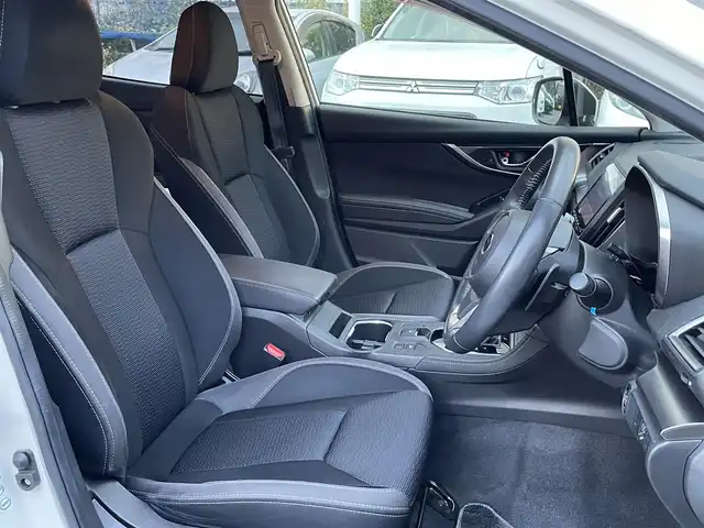 スバル インプレッサ スポーツ 2．0i－L アイサイト 東京都 2017(平29)年 8.1万km クリスタルホワイトP 【(株)IDOMが運営する【じしゃロン昭島店】の自社ローン対象車両になります。こちらは現金ご利用時の価格です。自社ローンご希望の方は別途その旨お申付け下さい。】/ディーラーOPナビ/BT/SD/CD/DVD/フルセグ/ワンオーナー/バック、サイドカメラ/ドライブレコーダー（前）CS-LR830D/ETC付/４WD/ステアリングスイッチ/スマートキー/LEDライト/AUTOライト/クルーズコントロール（追従走行有）/フロアマット純正