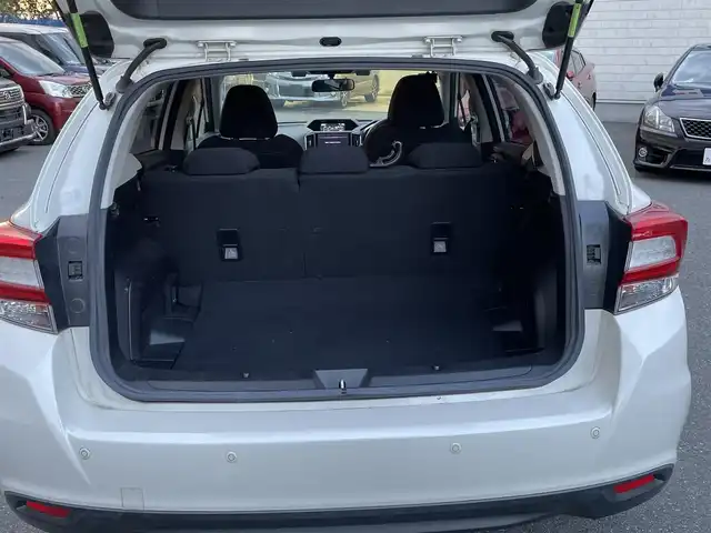 スバル インプレッサ スポーツ 2．0i－L アイサイト 東京都 2017(平29)年 8.1万km クリスタルホワイトP 【(株)IDOMが運営する【じしゃロン昭島店】の自社ローン対象車両になります。こちらは現金ご利用時の価格です。自社ローンご希望の方は別途その旨お申付け下さい。】/ディーラーOPナビ/BT/SD/CD/DVD/フルセグ/ワンオーナー/バック、サイドカメラ/ドライブレコーダー（前）CS-LR830D/ETC付/４WD/ステアリングスイッチ/スマートキー/LEDライト/AUTOライト/クルーズコントロール（追従走行有）/フロアマット純正