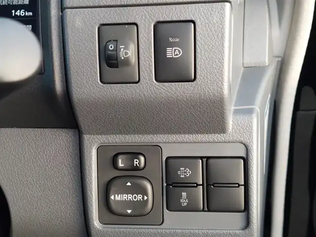 トヨタ ランドクルーザー AX 東京都 2024(令6)年 0.7万km アティチュードブラックマイカ 社外メモリナビ/フルセグTV/バックカメラ/ドライブレコーダー/ハーフレザーシート/電動デフロック/LEDヘッドライト/Toyota Safety Sense/・プリクラッシュセーフティ/・レーンディパーチャーアラート/・オートマチックハイビーム/クルーズコントロール