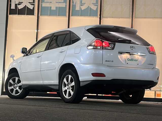 トヨタ ハリアー 240G Lパック プライムセレ 山形県 2006(平18)年 7.5万km クールホワイトパールクリスタルシャイン 禁煙車/4WD/純正ナビ/バックカメラ/オートライト/フォグランプ/D席パワーシート/ステアリングスイッチ/ETC/レーダー探知機/純正AW/純正フロアマット/純正AW4本積載/電動格納ミラー/ドアバイザー