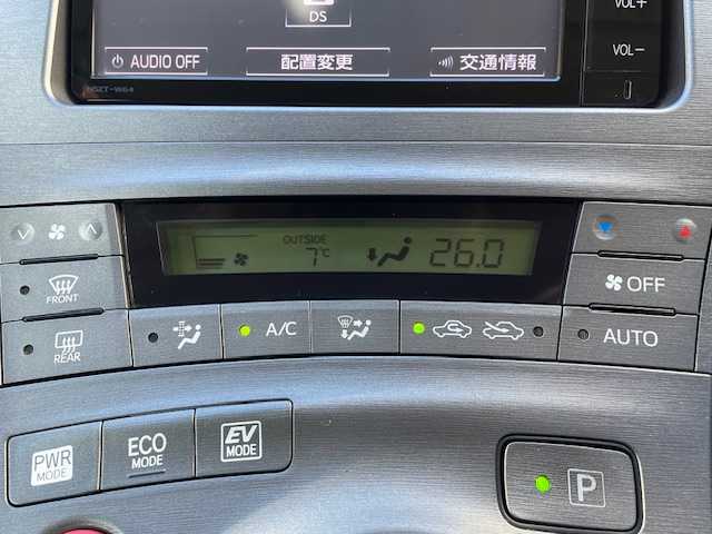 トヨタ プリウス G 青森県 2013(平25)年 8.3万km ホワイトパールクリスタルシャイン ワンオーナー/純正ナビ（フルセグ）/ＥＴＣ/ハーフレザーシート/クルーズコントロール/スペアキー/スタッドレスタイヤ積込