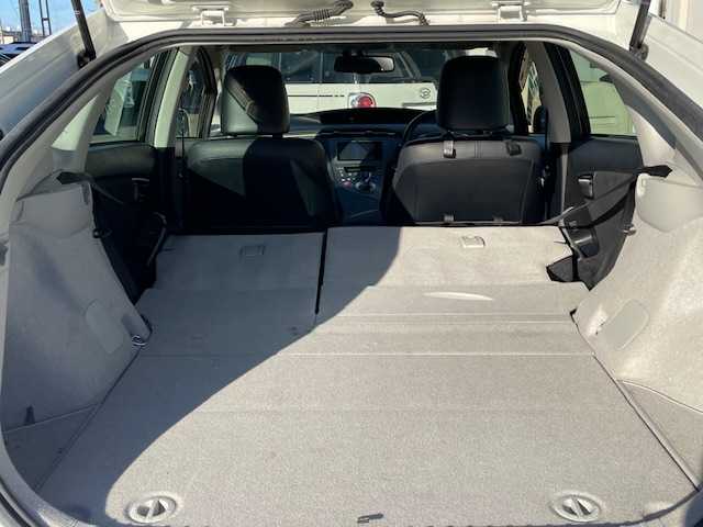 トヨタ プリウス G 青森県 2013(平25)年 8.3万km ホワイトパールクリスタルシャイン ワンオーナー/純正ナビ（フルセグ）/ＥＴＣ/ハーフレザーシート/クルーズコントロール/スペアキー/スタッドレスタイヤ積込