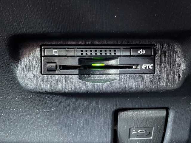 トヨタ プリウス G 青森県 2013(平25)年 8.3万km ホワイトパールクリスタルシャイン ワンオーナー/純正ナビ（フルセグ）/ＥＴＣ/ハーフレザーシート/クルーズコントロール/スペアキー/スタッドレスタイヤ積込