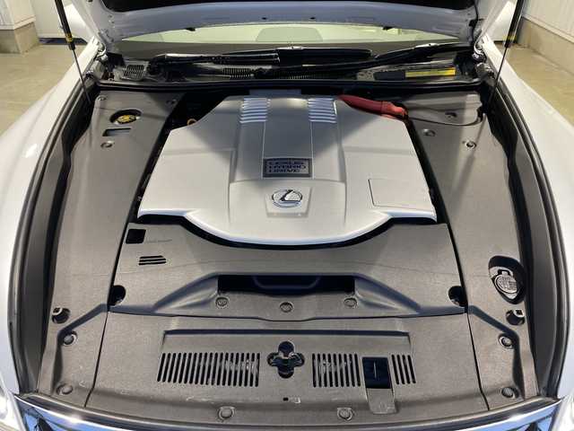 レクサス ＬＳ 600h バージョンC 秋田県 2013(平25)年 8.8万km ホワイトパールクリスタルシャイン サンルーフ /追従クルコン/プリクラッシュセーフティ/ブラインドスポットモニター/革シート /純正ナビ/（フルセグTV　Bluetooth CD DVD）　/バックカメラ　/前後ソナー　/前席メモリ付パワーシート　/シートベンチレーション/ヒーター　/電動リアゲート　/ETC