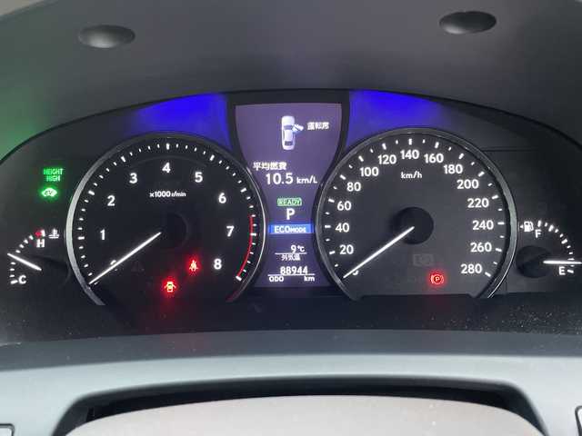 レクサス ＬＳ 600h バージョンC 秋田県 2013(平25)年 8.8万km ホワイトパールクリスタルシャイン サンルーフ /追従クルコン/プリクラッシュセーフティ/ブラインドスポットモニター/革シート /純正ナビ/（フルセグTV　Bluetooth CD DVD）　/バックカメラ　/前後ソナー　/前席メモリ付パワーシート　/シートベンチレーション/ヒーター　/電動リアゲート　/ETC