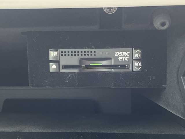 レクサス ＬＳ 600h バージョンC 秋田県 2013(平25)年 8.8万km ホワイトパールクリスタルシャイン サンルーフ /追従クルコン/プリクラッシュセーフティ/ブラインドスポットモニター/革シート /純正ナビ/（フルセグTV　Bluetooth CD DVD）　/バックカメラ　/前後ソナー　/前席メモリ付パワーシート　/シートベンチレーション/ヒーター　/電動リアゲート　/ETC