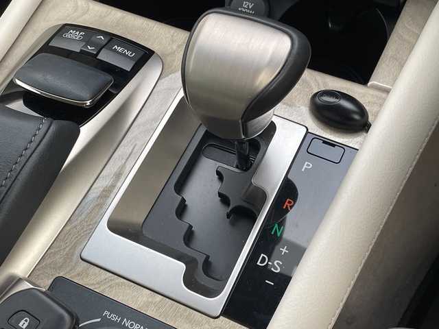 レクサス ＬＳ 600h バージョンC 秋田県 2013(平25)年 8.8万km ホワイトパールクリスタルシャイン サンルーフ /追従クルコン/プリクラッシュセーフティ/ブラインドスポットモニター/革シート /純正ナビ/（フルセグTV　Bluetooth CD DVD）　/バックカメラ　/前後ソナー　/前席メモリ付パワーシート　/シートベンチレーション/ヒーター　/電動リアゲート　/ETC