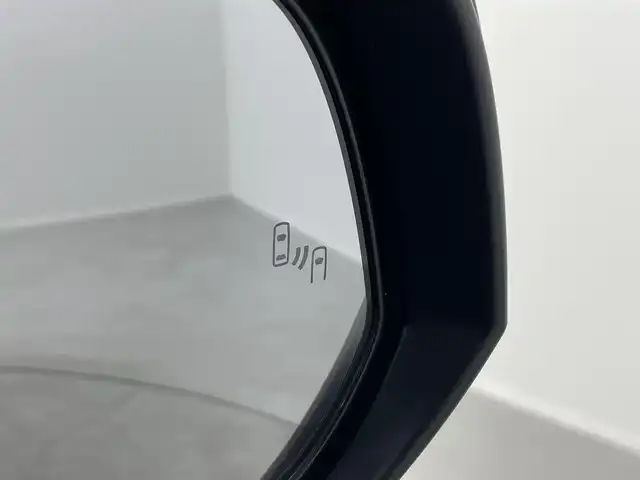 トヨタ アルファード S タイプゴールドⅢ 埼玉県 2022(令4)年 2.1万km ブラック サンルーフ　モデリスタ　後席モニター　ＢＳＭ　ワイヤレス充電　デジタルインナーミラー　両側パワースライドドア　オットマン　純正８型ナビ　バックカメラ　ＤＶＤ　ドライブレコーダー　ＥＴＣ　三眼