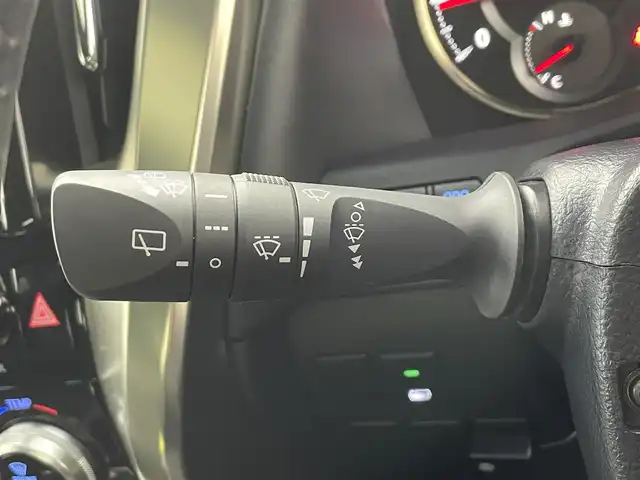 トヨタ アルファード S タイプゴールドⅢ 埼玉県 2022(令4)年 2.1万km ブラック サンルーフ　モデリスタ　後席モニター　ＢＳＭ　ワイヤレス充電　デジタルインナーミラー　両側パワースライドドア　オットマン　純正８型ナビ　バックカメラ　ＤＶＤ　ドライブレコーダー　ＥＴＣ　三眼