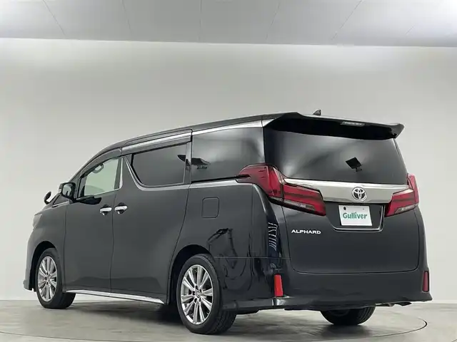 トヨタ アルファード S タイプゴールドⅢ 埼玉県 2022(令4)年 2.1万km ブラック サンルーフ　モデリスタ　後席モニター　ＢＳＭ　ワイヤレス充電　デジタルインナーミラー　両側パワースライドドア　オットマン　純正８型ナビ　バックカメラ　ＤＶＤ　ドライブレコーダー　ＥＴＣ　三眼