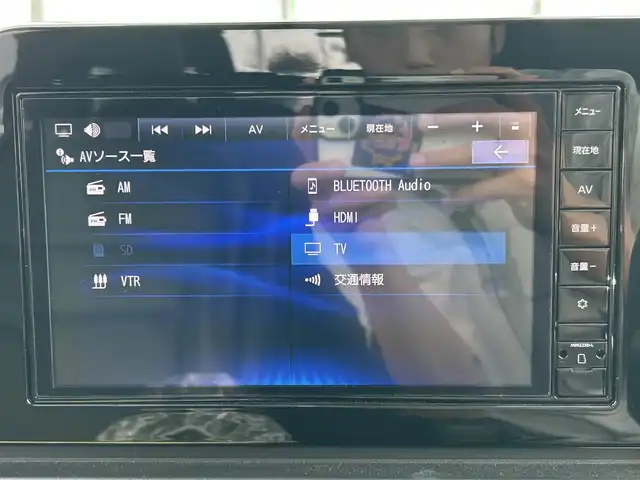 日産 セレナ e－パワー ハイウェイS V 90周年記念車 和歌山県 2024(令6)年 1.9万km プリズムホワイト 純正９インチナビ/フルセグTV/アラウンドビューモニター/デジタルインナーミラー/両側パワースライドドア/プロパイロット/エマージェンシーブレーキ/ブラインドスポットモニター/純正フロアマット/純正アルミホイール/ビルトインETC/革シート/シートバックテーブル/LEDヘッドライト/オートライト/オートマチックハイビーム