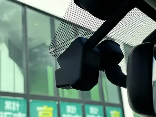 スバル フォレスター プレミアム 奈良県 2020(令2)年 5.1万km マグネタイトグレーメタリック ８インチ純正パナソニックナビ　/ＨＤＭＩ　/フルセグテレビ　/ｂｌｕｅｔｏｏｔｈ　/バックカメラ　/サイドカメラ　/電動リアゲート　/ＥＴＣ　/シートヒーター全席　/パワーシート　/フォグランプ　/アイサイト/アダブティブクルーズコントロール/コーナーセンサー/BSM/ステアリング連動ヘッドランプ