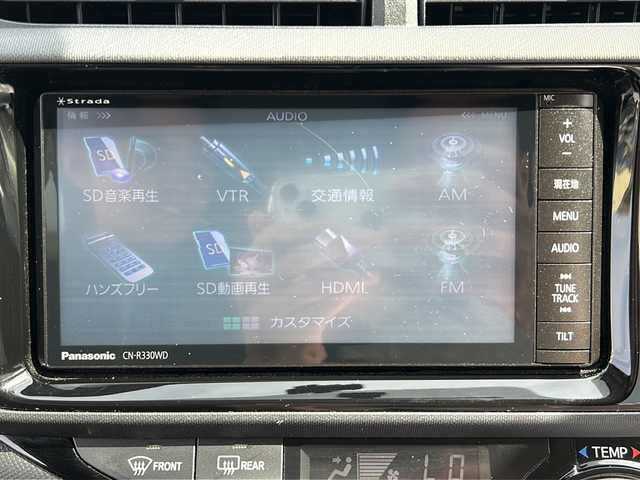 トヨタ アクア S 沖縄県 2015(平27)年 5.4万km ブラックマイカ ワンオーナー　/社外ナビ　/　（ＡＭ／ＦＭ／ＣＤ／ＤＶＤ／ＢＴ）　/フルセグＴＶ　/バックモニター　/オートライト　/純正フロアマット　/オートエアコン　/電格ミラー　/スマートキー　/横滑り防止/プッシュスタート/ヘッドライトレベライザー