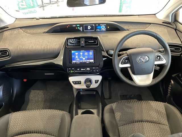 トヨタ プリウス S 福井県 2017(平29)年 6.3万km スーパーホワイトⅡ パイオニア7型ナビ（AVIC-RZ500）/ワンセグ/Bluetooth/バックモニター/ETC/アダプティブクルーズコントロール/エアロパーツ（F・S・R）/スマートキー/プッシュスタート/社外１５インチアルミホイール