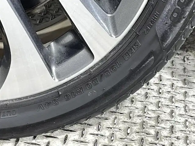 トヨタ シエンタ ハイブリッド G クエロ 大阪府 2018(平30)年 3.6万km ホワイトパールクリスタルシャイン 純正ナビ(フルセグ/DVD再生/Bluetooth) 衝突軽減 両側パワースライドドア 360カメラ ETC トヨタセーフティセンス ハーフレザー クリアランスソナー オートライト スマートキー