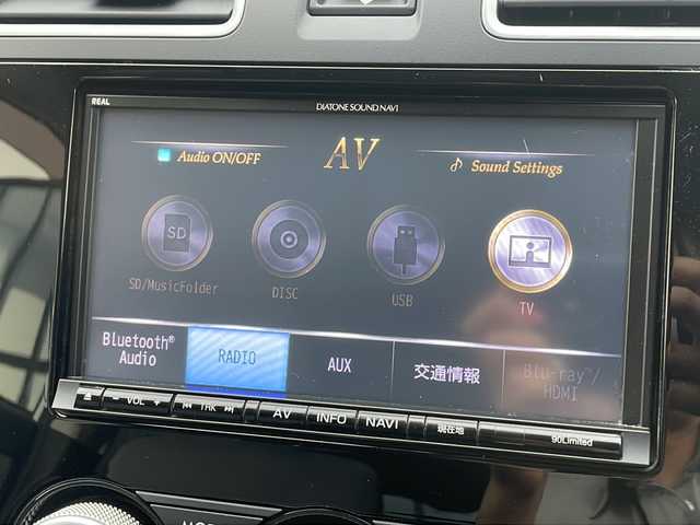 スバル インプレッサ スポーツ HV 2．0i-S アイサイト 道東・釧路十勝 2015(平27)年 4.9万km クリスタルホワイトP ・４ＷＤ/・純正メモリナビ/（CD・ＤＶＤ・ＵＳＢ・ＢＴ・フルセグ）/・バックカメラ/・ハーフレザーシート/・レーダークルーズコントロール/・衝突軽減ブレーキ/・スマートキー/・プッシュスタート/・レーンキープアシスト/・ＥＴＣ/・ドライブレコーダー/・オートライト/・フォグランプ/・ウィンカーミラー/・電動格納ミラー/・Ｗエアバッグ/・横滑り防止装置/・ＡＢＳ/・ドアバイザー/・純正フロアマット/・社外１７インチアルミホイール
