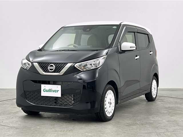 日産 デイズ ボレロ 三重県 2020(令2)年 1.8万km アメジストブラック/シルキーホワイト 禁煙車　/純正９インチＳＤナビ　/エマージェンシーブレーキ　/セーフティシールド　/衝突被害軽減ブレーキ　/車線逸脱防止装置　/オートハイビーム　/アラウンドビューモニター　/インテリジェントスマートルームミラー/オートAC/革巻きステアリング/スマートキー/プッシュスタート/アイドリングストップ/純正前方ドライブレコーダー/ベンチシート/前後コーナーセンサー/ハーフレザーシート /ドアバイザー