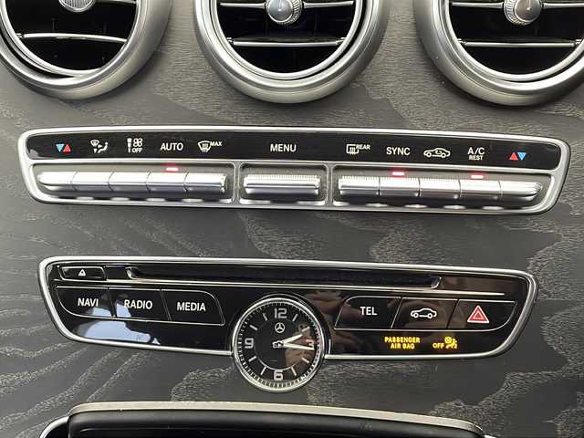 メルセデス・ベンツ Ｃ２２０ｄ ローレウスエディション 栃木県 2017(平29)年 5.6万km セレナイトグレー ディーゼル/純正メーカーOPナビ/（フルセグTV/BT）/バックカメラ/コーナーセンサー/ETC/パワーバックドア/パワーシート/シートヒーター/オートライト/LEDヘッドライト/横滑り防止装置/スマートキー/アイドリングストップ/純正アルミホイール/純正フロアマット