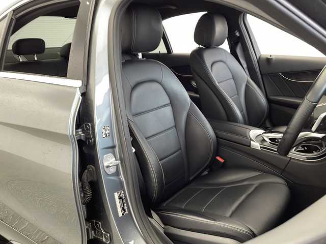 メルセデス・ベンツ Ｃ２２０ｄ ローレウスエディション 栃木県 2017(平29)年 5.6万km セレナイトグレー ディーゼル/純正メーカーOPナビ/（フルセグTV/BT）/バックカメラ/コーナーセンサー/ETC/パワーバックドア/パワーシート/シートヒーター/オートライト/LEDヘッドライト/横滑り防止装置/スマートキー/アイドリングストップ/純正アルミホイール/純正フロアマット
