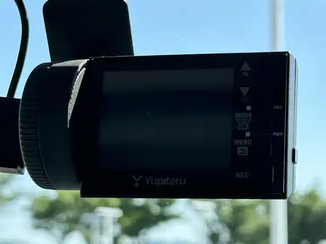スズキ ジムニー XC 和歌山県 2020(令2)年 2.8万km ジャングルグリーン 純正ナビ/フルセグTV/バックカメラ/（BT/CD/DVD)/衝突軽減ブレーキ/クルーズコントロール/レーンキープ/ダウンヒルアシスト/横滑り防止装置/ドライブレコーダー/ETC/純正アルミホイール/純正フロアマット/ステアリングスイッチ/革巻きステアリング/LEDヘッドライト/フォグランプ/オートライト