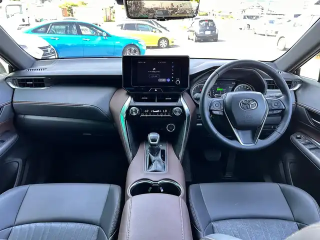 トヨタ ハリアー G 宮城県 2024(令6)年 1.4万km ブラック Toyota Safety Sense/ワンオーナー/純正ディスプレイオーディオ/【BT・USB・フルセグTV】/バックカメラ/純正18インチAW/レーダークルーズコントロール/レーントレーシングアシスト/ロードサインアシスト/ブラインドスポットモニター/リヤクロストラフィックアラート/オートハイビーム/パワーバックドア/デジタルインナーミラー/コーナーセンサー/ハーフレザーシート/パワーシート/電子パーキング/ブレーキホールド/DRIVEMODE/オートライト/LEDヘッドライト/LEDフォグ/ステアリングスイッチ/スマートキーX２/ETC