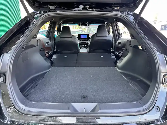 トヨタ ハリアー G 宮城県 2024(令6)年 1.4万km ブラック Toyota Safety Sense/ワンオーナー/純正ディスプレイオーディオ/【BT・USB・フルセグTV】/バックカメラ/純正18インチAW/レーダークルーズコントロール/レーントレーシングアシスト/ロードサインアシスト/ブラインドスポットモニター/リヤクロストラフィックアラート/オートハイビーム/パワーバックドア/デジタルインナーミラー/コーナーセンサー/ハーフレザーシート/パワーシート/電子パーキング/ブレーキホールド/DRIVEMODE/オートライト/LEDヘッドライト/LEDフォグ/ステアリングスイッチ/スマートキーX２/ETC