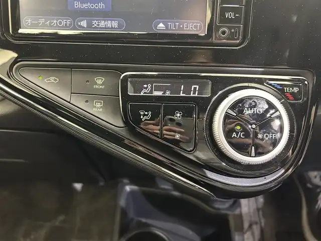 トヨタ アクア S スタイルブラック 愛媛県 2018(平30)年 1.2万km ダークブルーマイカ ・衝突被害軽減ブレーキ/・レーンキープアシスト/・純正メモリーナビゲーション/・Bluetooth/フルセグテレビ/DVD/・バックカメラ/・ドライブレコーダー/・ETC/・スマートキー/・オートヘッドライト