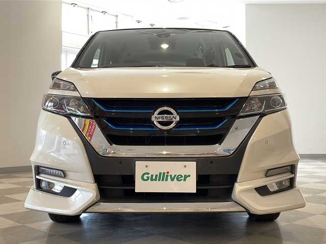 日産 セレナ e－パワー ハイウェイスター V 福井県 2019(令1)年 5.5万km ブリリアントホワイトパール 2トーン 純正9インチワイドナビ/フルセグTV/アラウンドビューモニター/フリップダウンモニター/パーキングアシスト/セーフティバックB/プロパイロット/ETC/ドライブレコーダー/両側パワースライドドア/デジタルインナーミラー/オートライト/LEDヘッドライト/プッシュスタート/スマートキー×2/純正15インチAW/純正フロアマット