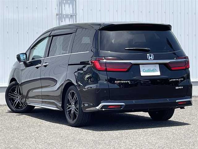 ホンダ オデッセイ ハイブリッド e:HEVアブソルート EX 熊本県 2024(令6)年 1.2万km 黒 純正SDナビ/・AM/FM/CD/DVD/BT/USB/HDMI/・フルセグTV/・マルチビューカメラ/ホンダセンシング/・衝突軽減ブレーキ/・誤発進抑制機能/・路外逸脱抑制機能/・車線維持支援システム/・標識認識機能/・先行車発進お知らせ/・アダプティブクルーズコントロール/・ブラインドスポットモニター/革シート/・シートヒーター/・パワーシート/純正フロアマット/電動リアゲート/両側電動スライドドア/置くだけ充電/ETC/電動パーキングブレーキ/・オートホールド/革巻きステアリング/・ステアリングスイッチ/・パドルシフト/電動格納ミラー/・ウインカーミラー/プッシュスタート/・スペアキー