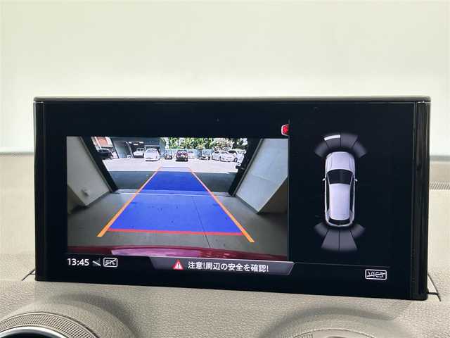 アウディ Ｑ２ 1．0 TFSI スポーツ 福岡県 2018(平30)年 4.1万km ブリリアントレッド 純正ナビ　/バーチャルコックピット　/フルセグＴＶ　/ＣＤ／ＤＶＤ再生　/バックカメラ　/前後ソナー　/ＡＣＣ　/ＢＳＭ　/レーンキープ　/パワーバックドア　/シートヒーター　/アドバンストキー　/ＬＥＤライト　/ＥＴＣ