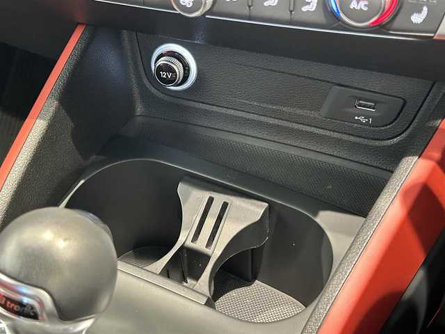 アウディ Ｑ２ 1．0 TFSI スポーツ 福岡県 2018(平30)年 4.1万km ブリリアントレッド 純正ナビ　/バーチャルコックピット　/フルセグＴＶ　/ＣＤ／ＤＶＤ再生　/バックカメラ　/前後ソナー　/ＡＣＣ　/ＢＳＭ　/レーンキープ　/パワーバックドア　/シートヒーター　/アドバンストキー　/ＬＥＤライト　/ＥＴＣ