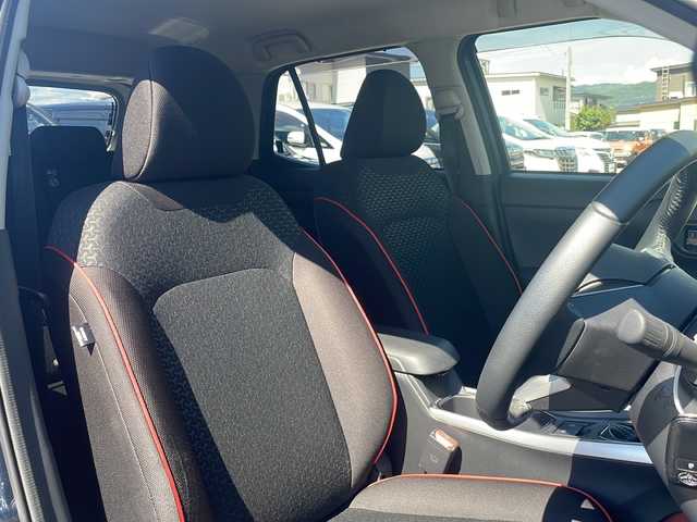 トヨタ ライズ Z 秋田県 2022(令4)年 0.8万km レーザーブルークリスタルシャイン 純正メモリナビ/純正CD/DVD/Bluetooth/フルセグ/バックカメラ/ETC/前後ドライブレコーダー/前席シートヒーター/４WD/純正17インチアルミ/スペアキー