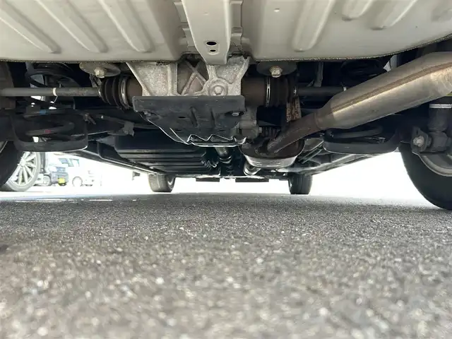 トヨタ ヴォクシー ZS 山形県 2014(平26)年 9.8万km ホワイトパールクリスタルシャイン 4WD/純正9インチナビ・フルセグTV/フリップダウンモニター/両側パワースライドドア/ビルトインET/横滑り防止機能/LEDヘッドライト/スマートキー2個/オートライト/フォグライト/純正16インチアルミホイール/スマートキー/プッシュスタート