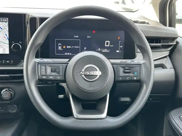 日産 ノート X 静岡県 2022(令4)年 2万km パール 9インチメーカーナビ/・フルセグTV/・Bluetooth接続/・USB入力端子/・AppleCarPlay/・AndroidAuto/プロパイロット/・先行車追従機能/・車線維持機能/・加減速制御/・ナビリンク機能/・標識検知機能/アラウンドビューモニター/BSM/追従クルコン/エマージェンシーブレーキ/スマートルームミラー/電動パーキングブレーキ/オートブレーキホールド/ワイヤレス充電/プッシュスタート/スマートキー/スペアキー/ETC2.0/ドラレコ/LEDオートライト・オートハイビーム/保証書/取扱説明書