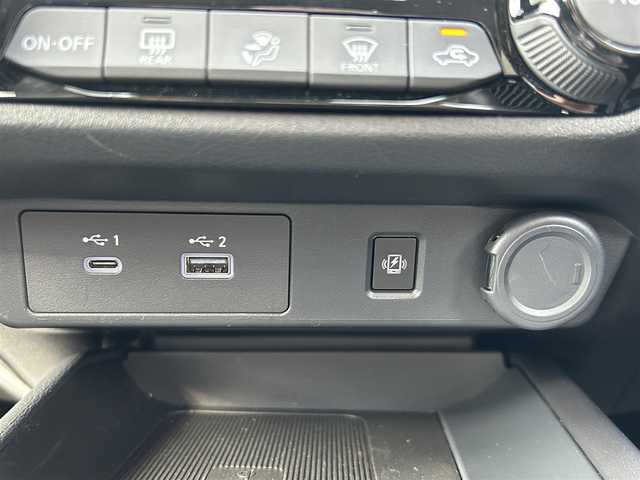 日産 ノート X 静岡県 2022(令4)年 2万km パール 9インチメーカーナビ/・フルセグTV/・Bluetooth接続/・USB入力端子/・AppleCarPlay/・AndroidAuto/プロパイロット/・先行車追従機能/・車線維持機能/・加減速制御/・ナビリンク機能/・標識検知機能/アラウンドビューモニター/BSM/追従クルコン/エマージェンシーブレーキ/スマートルームミラー/電動パーキングブレーキ/オートブレーキホールド/ワイヤレス充電/プッシュスタート/スマートキー/スペアキー/ETC2.0/ドラレコ/LEDオートライト・オートハイビーム/保証書/取扱説明書