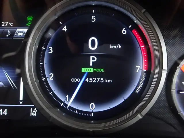 レクサス ＲＸ 200t Fスポーツ 静岡県 2016(平28)年 4.6万km ホワイトノーヴァガラスフレーク 禁煙車/純正ナビ、TV/（CD/DVD/BT/AUX/SD REC/USB/フルセグTV/Blue-ray）/バックカメラ、サイドカメラ/プッシュスタート、スマートキー/シートヒーター/シートクーラー（コンフォーダブルエアシート）/ハンドルヒーター/全席パワーシート（8wayパワーシート）/パワーバックドア/ヘッドアップディスプレイ/オートマチックハイビーム/オートライト/3眼LED/パドルシフト/アダプティブクルーズコントロール/ステアリングリモコン/電子パーキング/オートブレーキホールド/ビルトインETC2.0/レーダー探知機/セーフティシステム/・プリクラッシュセーフティシステム/・レーンキーピングアシスト/・オートマチックハイビーム/・レーダークルーズコントロール/スペアキー、カードキー/保証書・取扱説明書