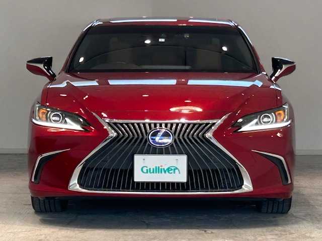 レクサス ＥＳ 300h 宮城県 2021(令3)年 0.8万km レッドマイカクリスタルシャイン 純正SDナビ/CD/DVD/Bluetooth接続/レクサスセーフティーシステムプラス/・プリクラッシュセーフティ/・レーンキープアシスト/・レーダークルーズコントロール/サンルーフ/ブラインドスポットモニター/サンシェード/オートライト/オートマチックハイビーム/コーナーセンサー前後/ステアリングヒーター/パワーシート/エアーシート/シートヒーター/シートメモリー/レザーシート/純正フロアマット/純正ドライブレコーダー/純正ビルドインETC2.0/純正LEDヘッドライト