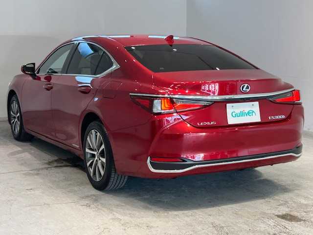 レクサス ＥＳ 300h 宮城県 2021(令3)年 0.8万km レッドマイカクリスタルシャイン 純正SDナビ/CD/DVD/Bluetooth接続/レクサスセーフティーシステムプラス/・プリクラッシュセーフティ/・レーンキープアシスト/・レーダークルーズコントロール/サンルーフ/ブラインドスポットモニター/サンシェード/オートライト/オートマチックハイビーム/コーナーセンサー前後/ステアリングヒーター/パワーシート/エアーシート/シートヒーター/シートメモリー/レザーシート/純正フロアマット/純正ドライブレコーダー/純正ビルドインETC2.0/純正LEDヘッドライト