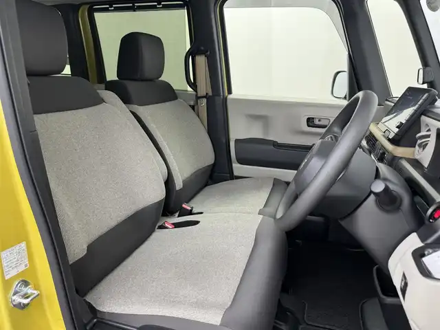 ホンダ Ｎ ＢＯＸ ファッションスタイル 愛知県 2023(令5)年 0.9万km 黄 ホンダセンシング/　　・衝突軽減ブレーキ/　　・誤発進抑制機能/　　・歩行者事故低減ステアリング/　　・路外逸脱抑制機能/　　・アダプティブクルーズコントロール/　　・車線維持支援システム/　　・先行発進お知らせ機能/　　・標識認識機能/9インチホンダコネクトナビ/　　・CD/DVD/BT/フルセグ/バックカメラ/ビルトインETC/両側パワースライドドア/サンシェード/ステアリングリモコン/シートヒーター（前席）/チップアップシート（後席）/シートバックテーブル/純正ホイールキャップ/純正LEDヘッドライト