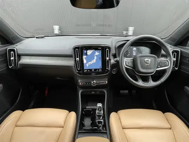 ボルボ ＸＣ４０ B4 AWD インスクリプション 長野県 2021(令3)年 2.8万km クリスタルホワイトP アンバーレザー /harman/kardon /クリスタルノブ /純正ナビ /360°カメラ/TV /AppleCarPlay/AndoroidAuto /ACC /LKA /BLIS /パークアシスト /自動駐車 /ドライブモード /PWシート /PWバックドア /LEDヘッドライト /ETC /ルーフレール