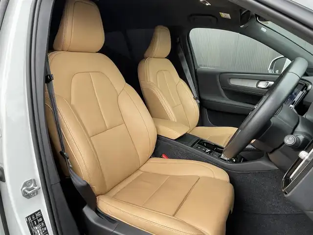 ボルボ ＸＣ４０ B4 AWD インスクリプション 長野県 2021(令3)年 2.8万km クリスタルホワイトP アンバーレザー /harman/kardon /クリスタルノブ /純正ナビ /360°カメラ/TV /AppleCarPlay/AndoroidAuto /ACC /LKA /BLIS /パークアシスト /自動駐車 /ドライブモード /PWシート /PWバックドア /LEDヘッドライト /ETC /ルーフレール