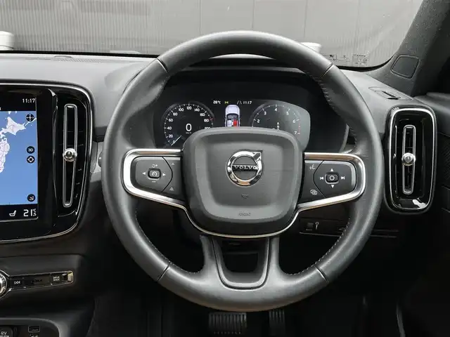 ボルボ ＸＣ４０ B4 AWD インスクリプション 長野県 2021(令3)年 2.8万km クリスタルホワイトP アンバーレザー /harman/kardon /クリスタルノブ /純正ナビ /360°カメラ/TV /AppleCarPlay/AndoroidAuto /ACC /LKA /BLIS /パークアシスト /自動駐車 /ドライブモード /PWシート /PWバックドア /LEDヘッドライト /ETC /ルーフレール